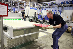 service-und-ersatzteile-bildergalerie-entwicklungsservice-im-technikum-3-300x202